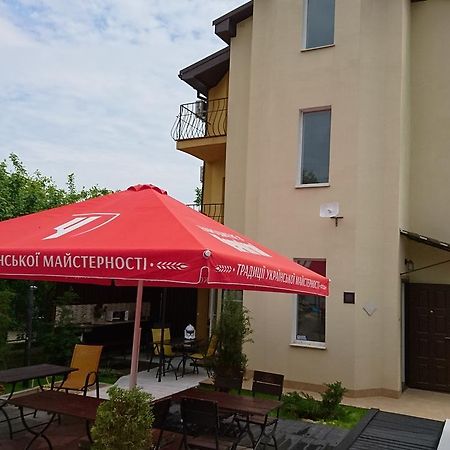 Guest House Dacha 卡罗利诺-布加兹 外观 照片