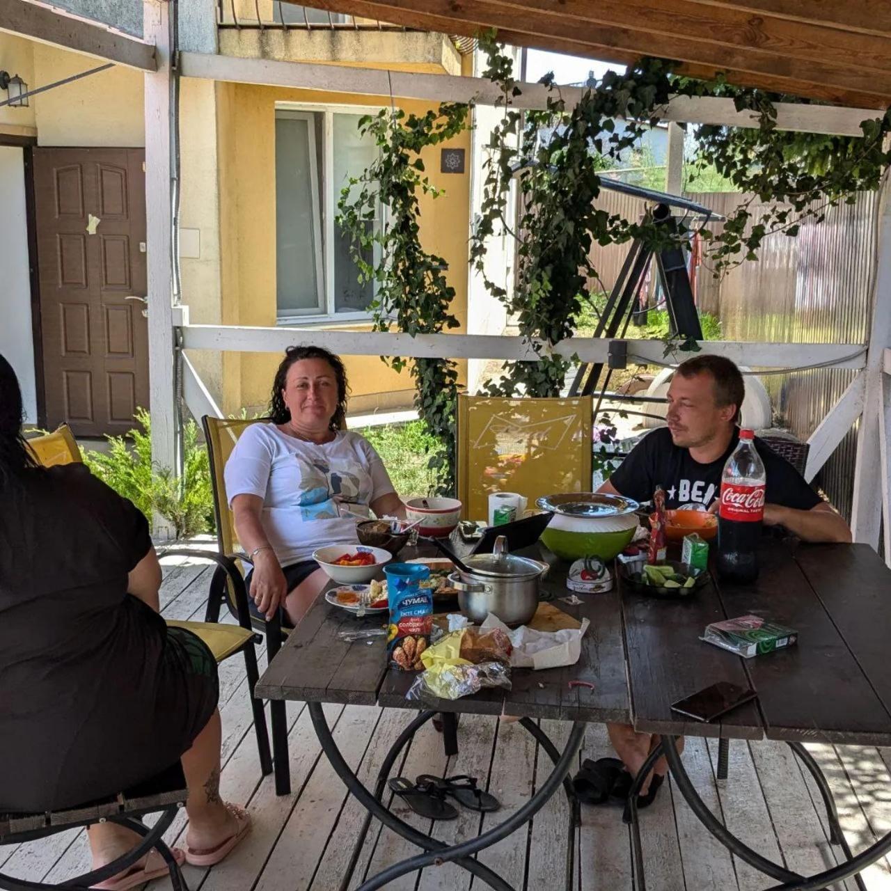 Guest House Dacha 卡罗利诺-布加兹 外观 照片
