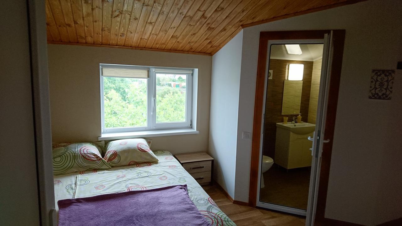 Guest House Dacha 卡罗利诺-布加兹 外观 照片