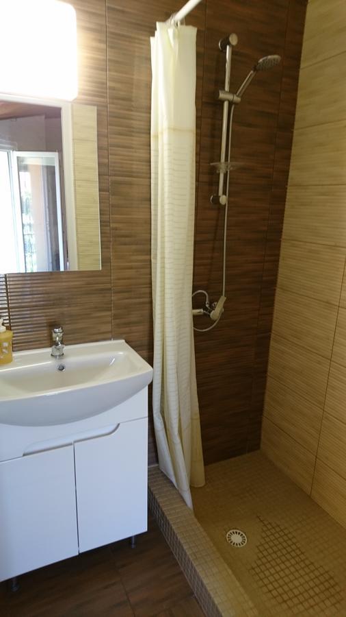 Guest House Dacha 卡罗利诺-布加兹 外观 照片